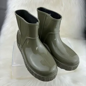 UGG DRIZLITA WATERPROOF BOOTS SIZE 8 WOMAN