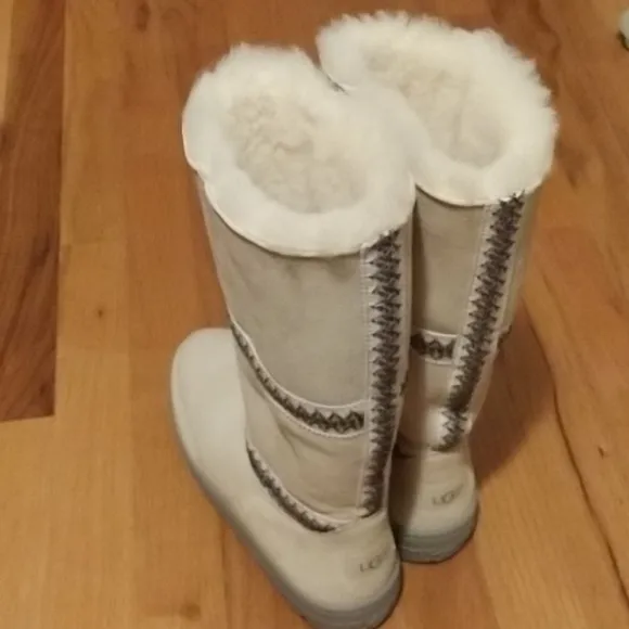 UGG  Fur boots