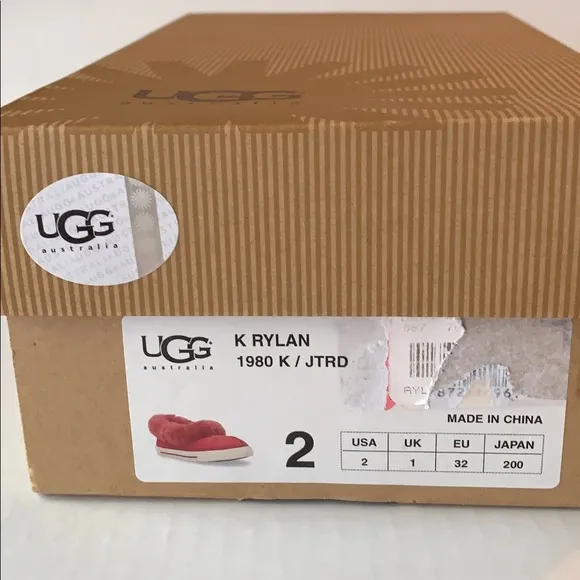Ugg fury sneaks slides in youth K RYLAN Sheepskin