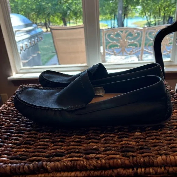 UGG Henrick Loafers Slip on Moccasins Black Size 10.5 Men's 1017317 Leather