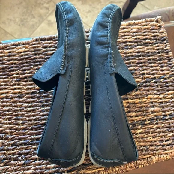 UGG Henrick Loafers Slip on Moccasins Black Size 10.5 Men's 1017317 Leather