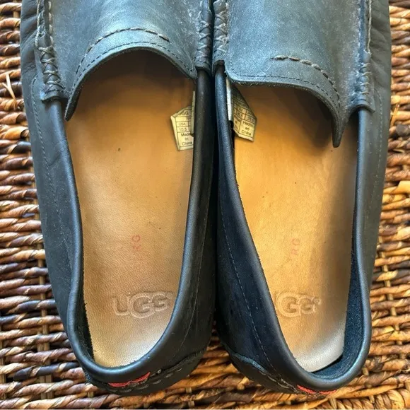 UGG Henrick Loafers Slip on Moccasins Black Size 10.5 Men's 1017317 Leather