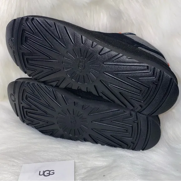 UGG Highland Hi Heritage sneakers size 10 New in box