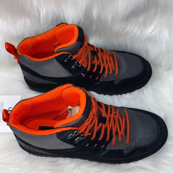 UGG Highland Hi Heritage sneakers size 10 New in box