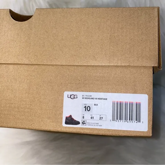UGG Highland Hi Heritage sneakers size 10 New in box