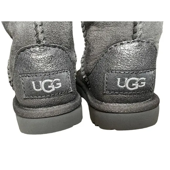 UGG Kid’s Classic Water Resistant Boots Gray Size 7 Toddler