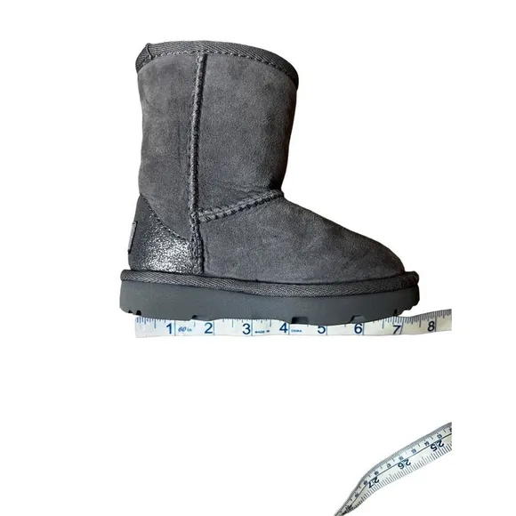 UGG Kid’s Classic Water Resistant Boots Gray Size 7 Toddler