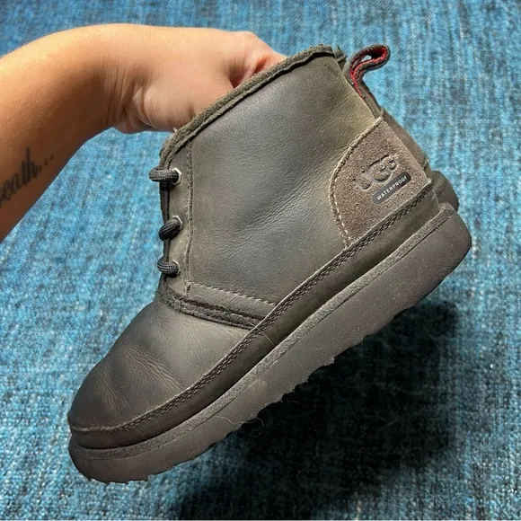 UGG Kids Neumel 11 Waterproof Leather Lace Up Boots in Dark Brown