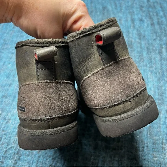 UGG Kids Neumel 11 Waterproof Leather Lace Up Boots in Dark Brown