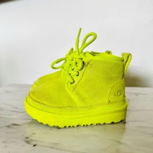 UGG lace up zipper side grinch Lime green toddler boots lined size 7