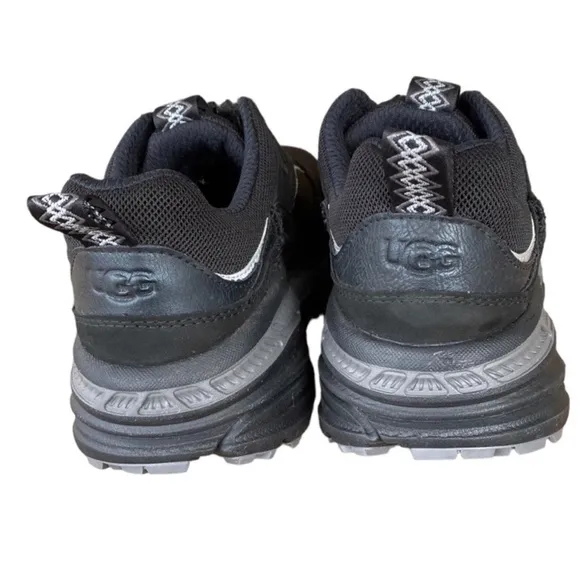 UGG men’s black leather and mesh sneakers size 8
