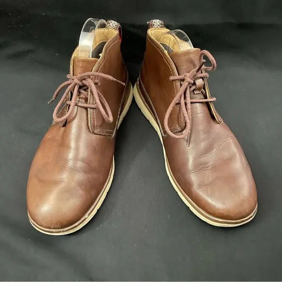UGG Men’s Treadlite Energ Waterproof Brown Leather Chukka Boots Size 10
