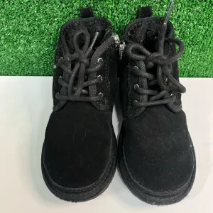 UGG Neumel Black Ankle Chukka Shearling Lined Boots Kids Toddler Unisex Size 11