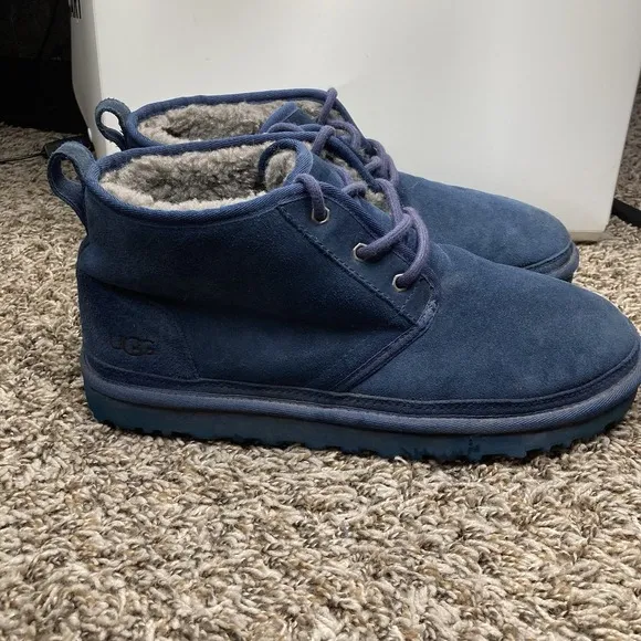 UGG Neumel Blue Suede Monochrome Shearling Fur Lined Chukka Boots Mens Size 10