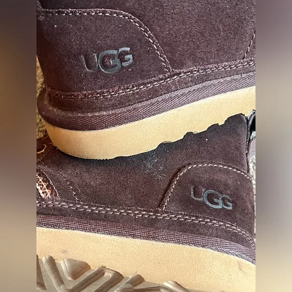 UGG Neumel II Tasman Youth size 2 Brown Boots