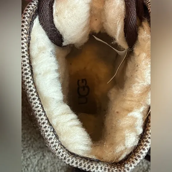 UGG Neumel II Tasman Youth size 2 Brown Boots