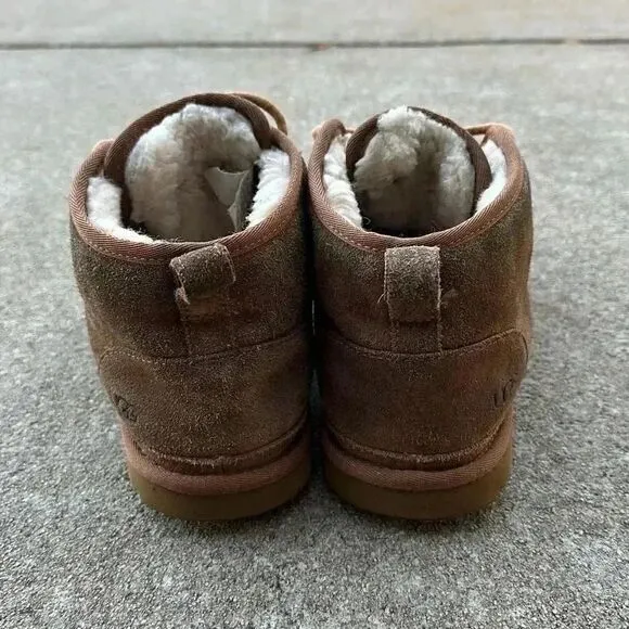 UGG Neumel Classic Fur Lined Suede Lace-Up Chukka Boots Men’s Sz 8
