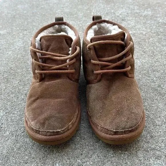 UGG Neumel Classic Fur Lined Suede Lace-Up Chukka Boots Men’s Sz 8