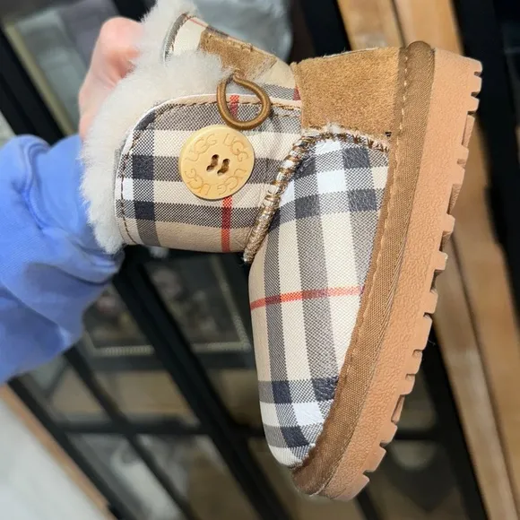 UGG plaid toddler boots snow winter fur lined ankle baby girl burburry chesnut