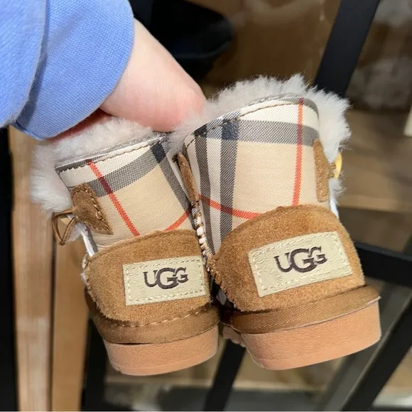 UGG plaid toddler boots snow winter fur lined ankle baby girl burburry chesnut