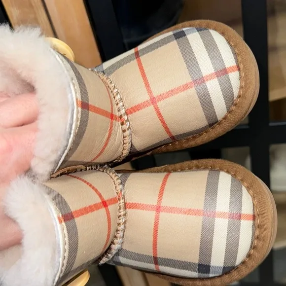 UGG plaid toddler boots snow winter fur lined ankle baby girl burburry chesnut