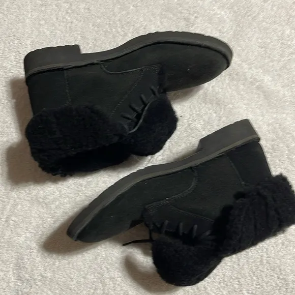 Ugg pure boot Size 6 New