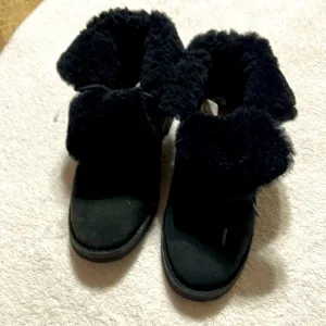 Ugg pure boot Size 6 New