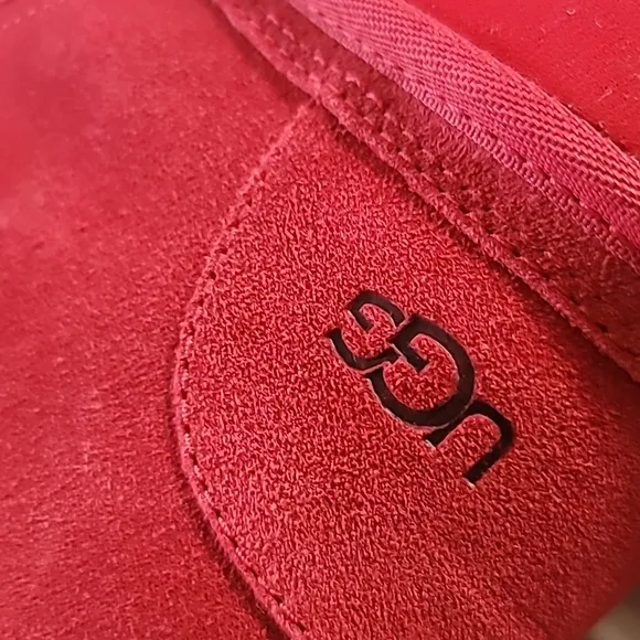 UGG Red Suede Neumel II boots shearling lined big kids size 5