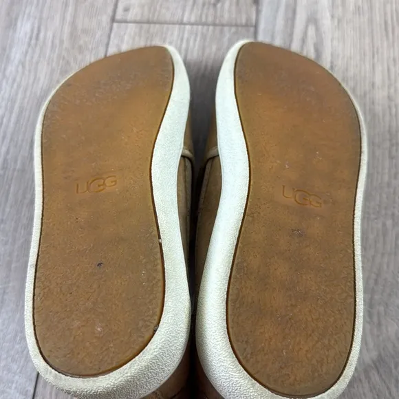 UGG Suede tan slip on sneakers 7