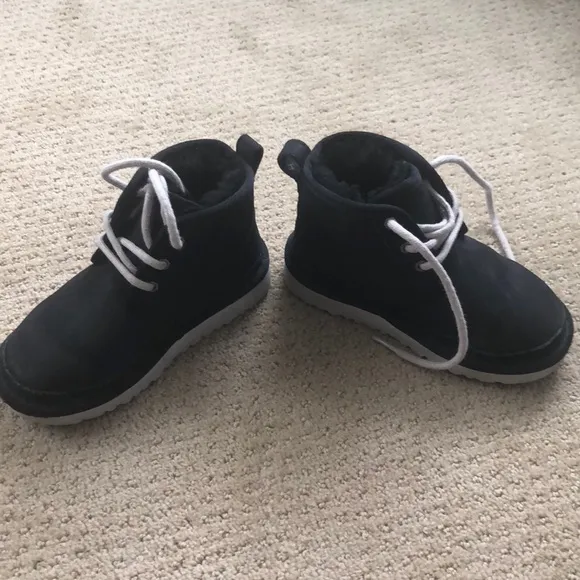 UGG T Neumel boots