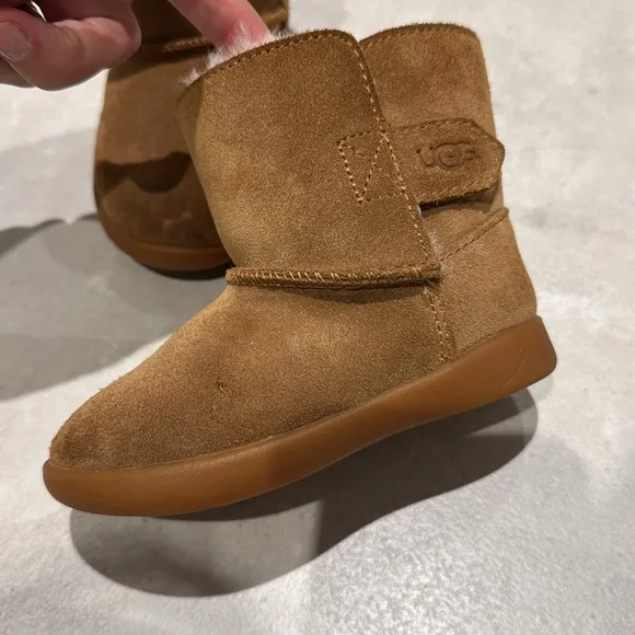 Ugg toddler keelan sz 6 boots Sherpa fleece lined Uggs