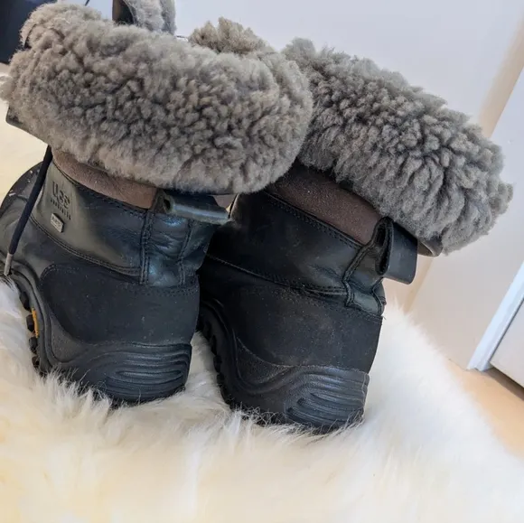 Ugg Vibram Fur Lined Boots
