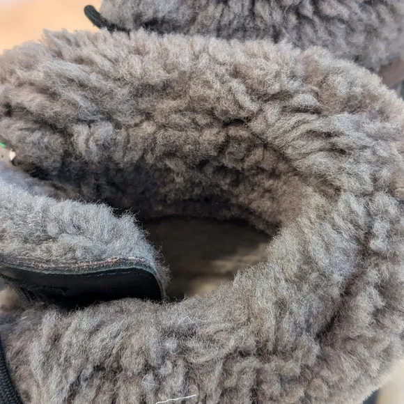 Ugg Vibram Fur Lined Boots
