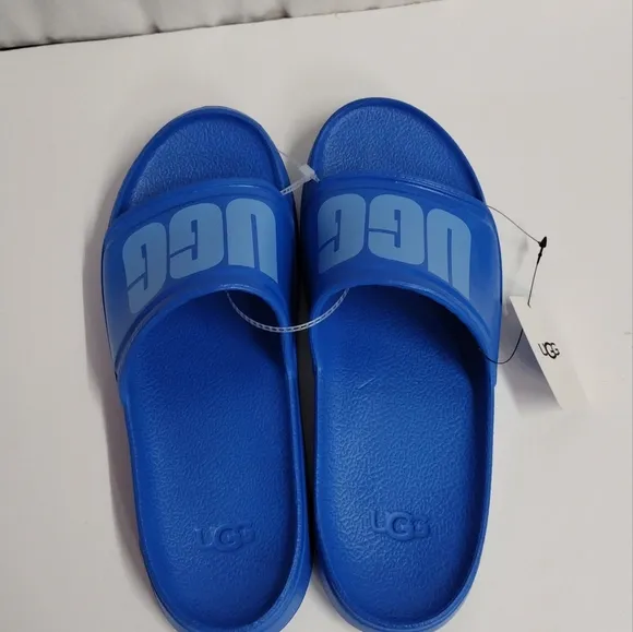 UGG Wilcox Slides unisex size.W.11  M. 9