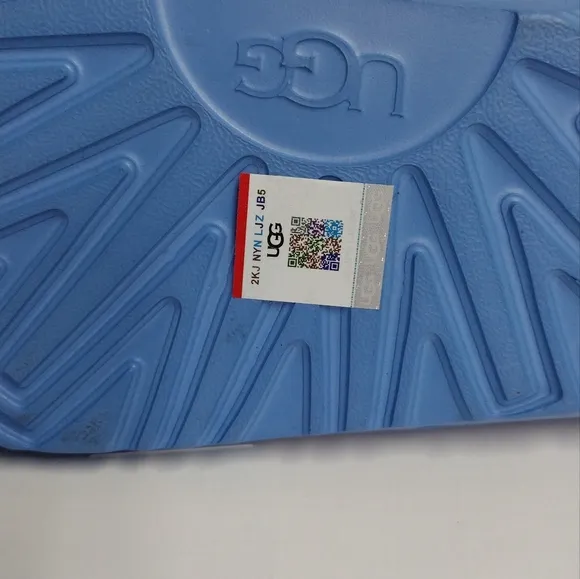 UGG Wilcox Slides unisex size.W.11  M. 9