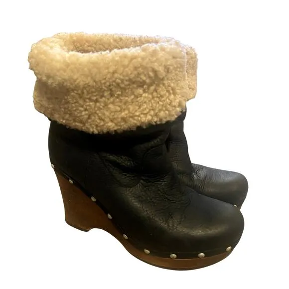 UGG Womans 8 Carnegie Leather Shearling Fur Lined Clog Boots Wood Heel Platform