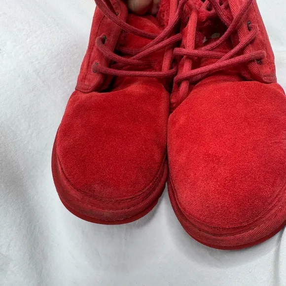 UGG Women's Neumel Classic Red Fur Lined Suede Lace-up Chukkas Size 9