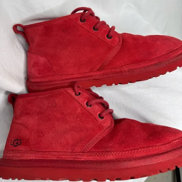 UGG Women's Neumel Classic Red Fur Lined Suede Lace-up Chukkas Size 9