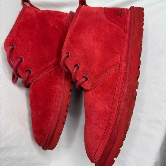 UGG Women's Neumel Classic Red Fur Lined Suede Lace-up Chukkas Size 9