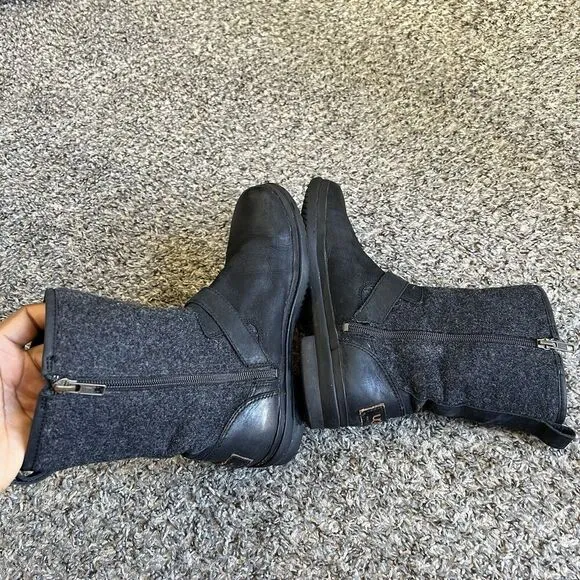 Ugg Women's Robbie Leather &amp; Wool Lined Boots Size 6 Black Side Zip Mid Calf