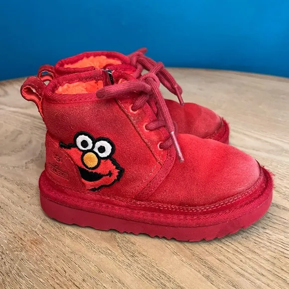 Ugg X Elmo Neumel II Sesame Street Kid’s Mini Boots Fur Lined Red Size 10