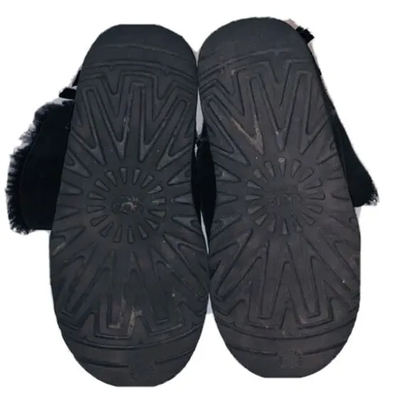 Ugg Bailey Bow black boots size 2