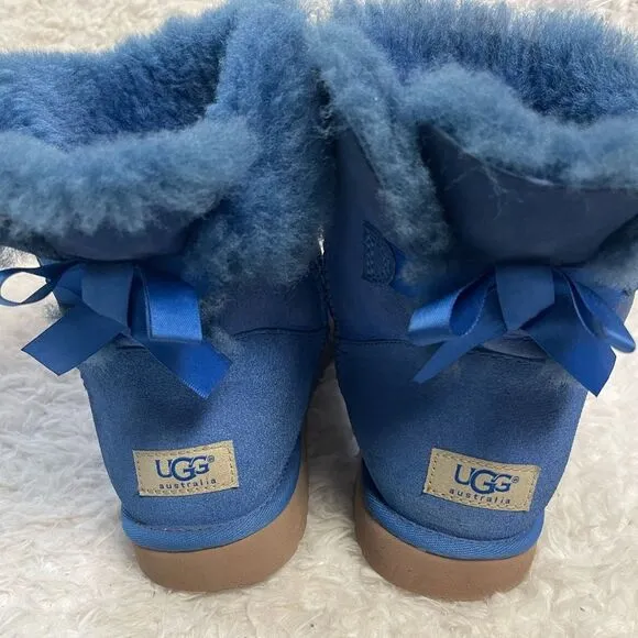 UGG women’s Royal Blue Sheepskin slip on Boots bow accent fur lining SZ10