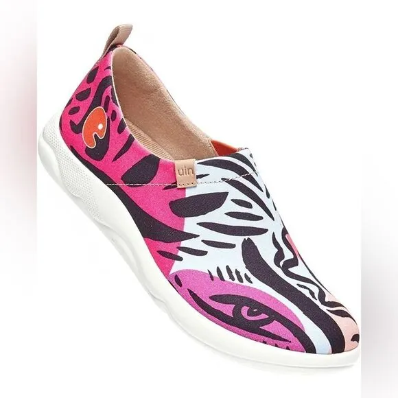 UIN Women's Loafers Slip Ons Casual Travel Comfort Shoes (Leopard’s Eyes III)