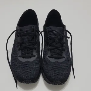 Under Armour Hovr Sonic 4 Sneaker