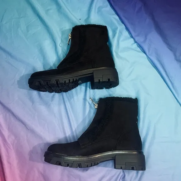 Unisa Suede Zip Black Fur Trim Boots 6.5M Bikercore Biker lined goth platform