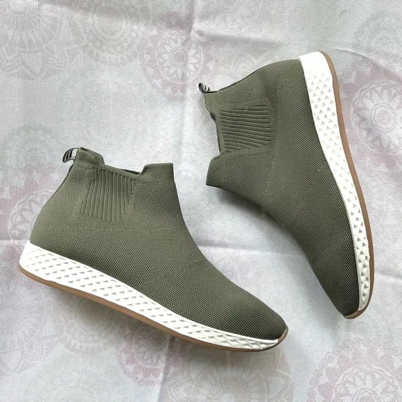 Urban Sport J/Slides Teddy Sweater Knit Pull On High Tops Size 11* Khaki…