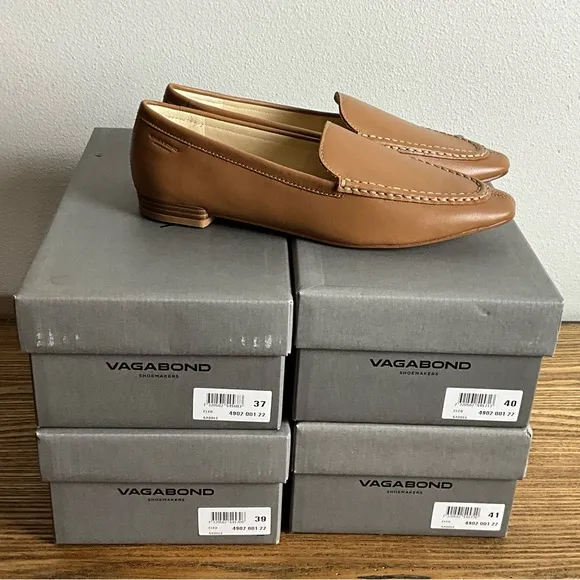 Vagabond Cleo Tan Leather Loafers, New in Box