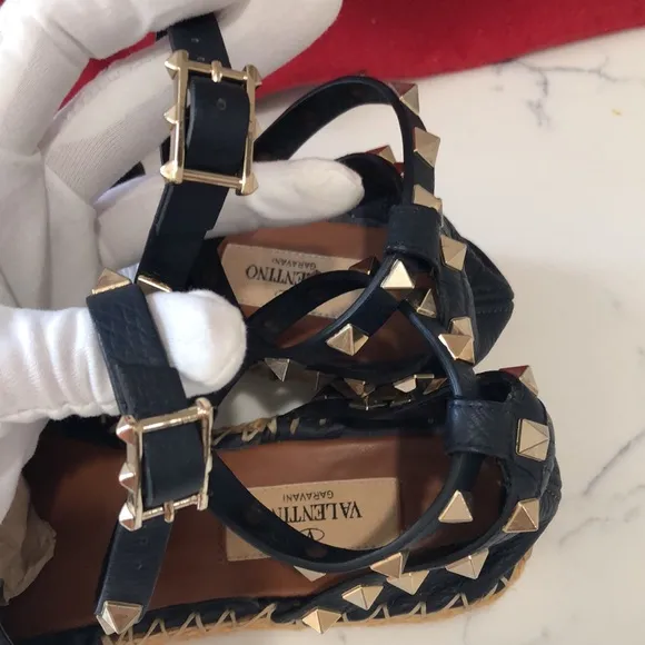 VALENTINO  GARAVANI Navy Blue Leather Rockstud Ankle Strap Espadrilles SZ 35