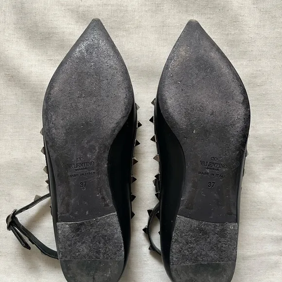 Valentino Garavani Noir Rockstud Cage Flats EU 37 US 7 Black Pointed Toe